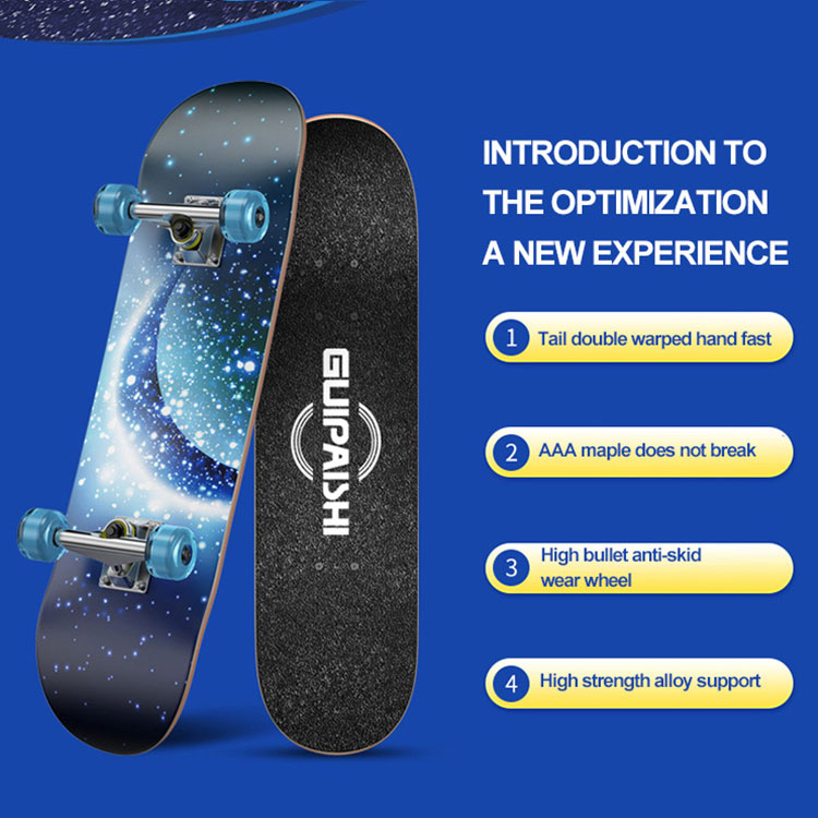 Filmarea a 4 roți skateboard -uri inteligente electrice cu ghidon